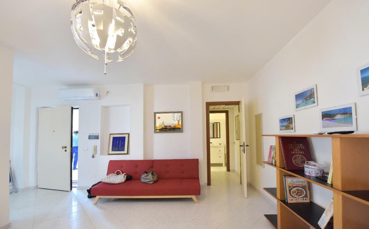 Stella Marina Apartment Quartu SantʼElena Екстериор снимка